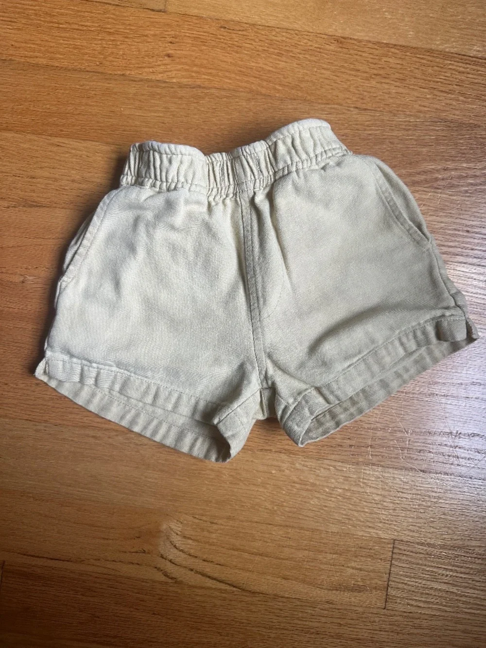 Little paper boat 4T shorts
